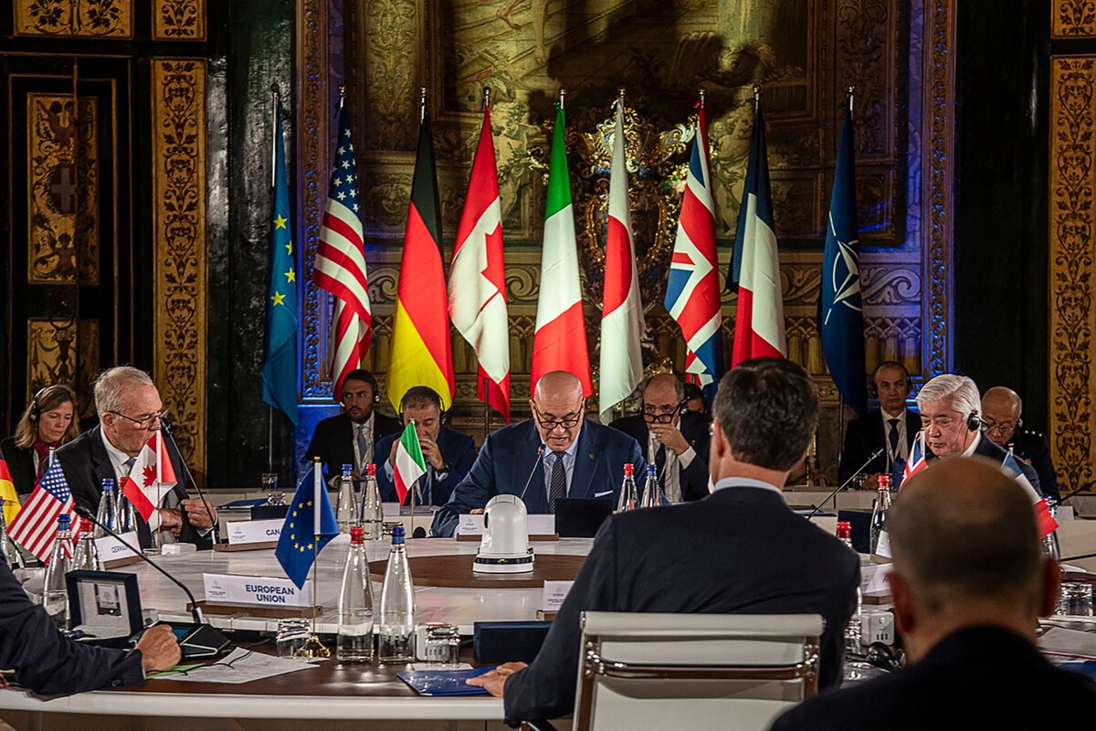 Министры обороны G7 призывают к увеличению гуманитарной помощи