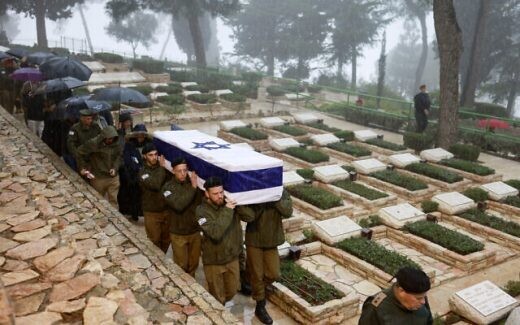 Церемонии Иом Хазикарон в память павших солдат и гражданских лиц в Израиле