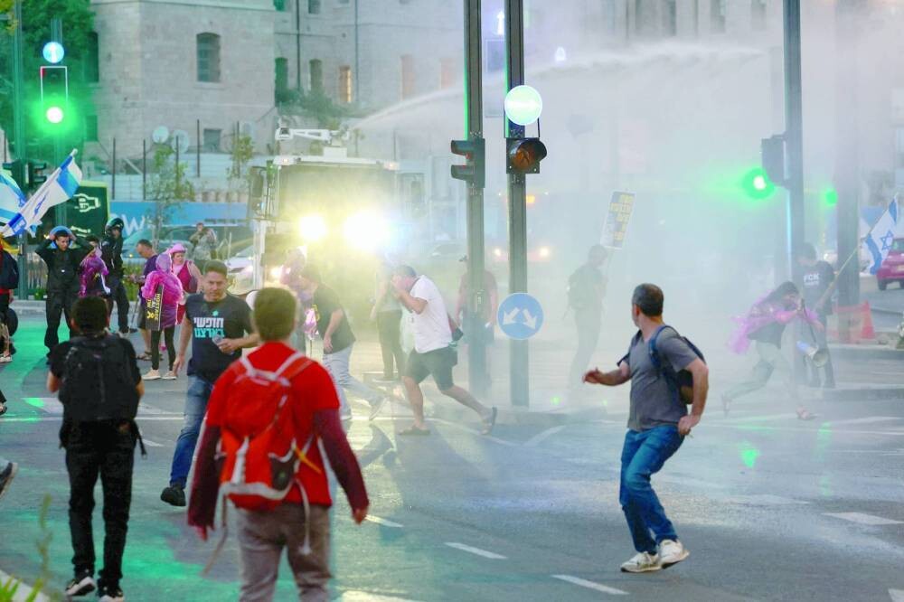 Нетаньяху согласился возобновить переговоры с Хамасом о потенциальном перемирии