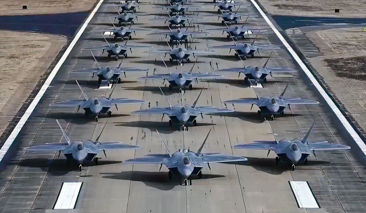 US F-22 Jets Land in Israel