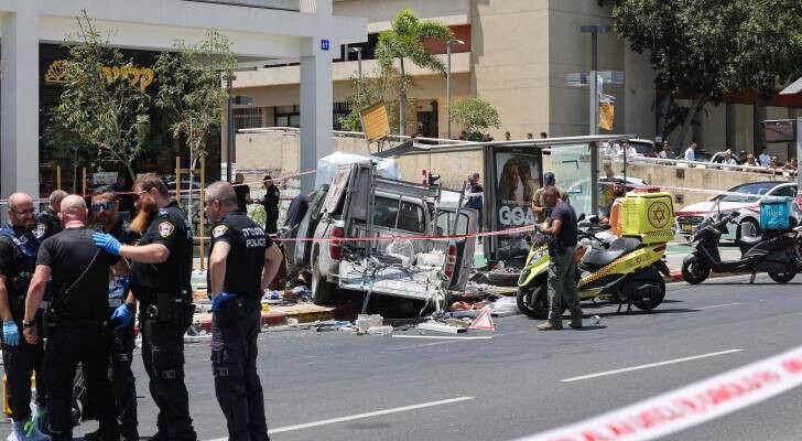  stabbing инцидент в Холоне привел к смертельным случаям