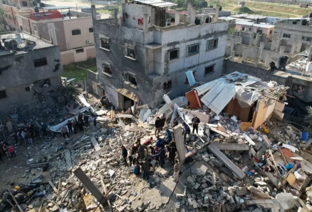 Hamas accuses Israel of delaying humanitarian aid in Gaza