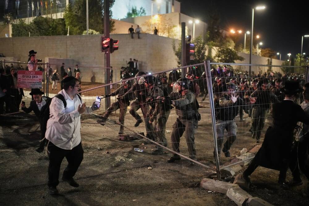Thousands of Ultra-Orthodox Jews Protest in Jerusalem Against Military Conscription