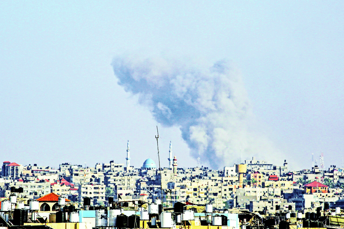 Американские корабли застряли у берегов Газы, испанский министр осудил действия Израиля