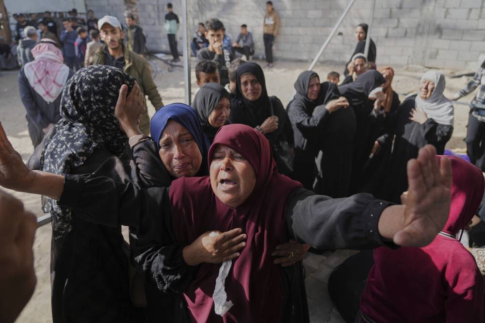 Israel Calls Up 60,000 Reserve Soldiers