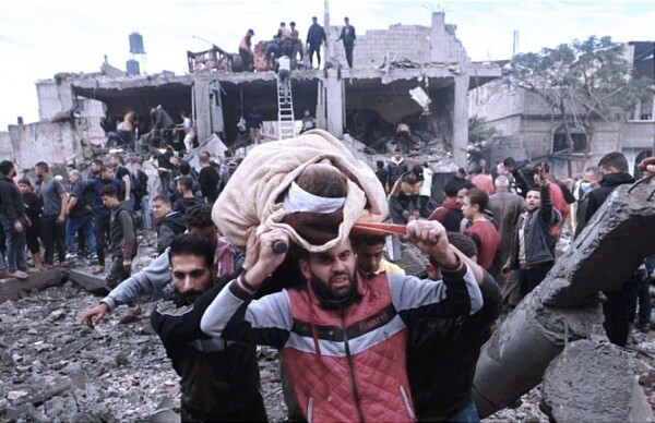 Израиль сталкивается с критикой из-за военного ответа в Газе