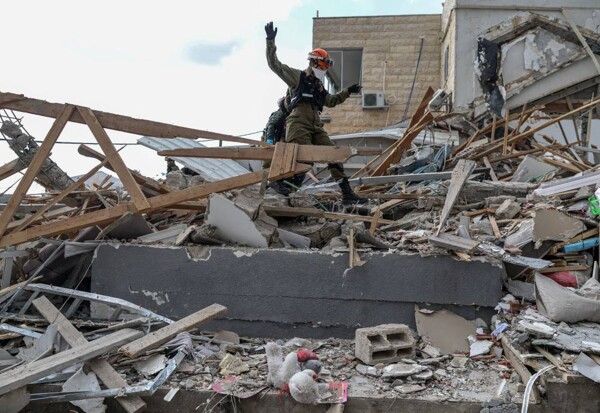 Nine Dead in Beit Shemesh Missile Strike