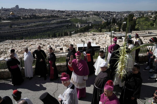 Israel Prevents Palm Sunday Mass in Jerusalem