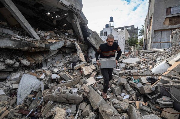 Israel Expands Ceasefire Violations in Gaza