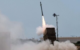 Израильская железодорожная купол перехватывает ракеты, запущенные из Рафаха в сторону Керем-Шалома