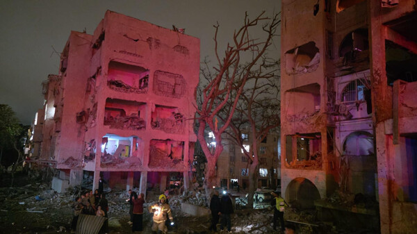 Around 120 Injured in Two Iranian Missile Strikes in Southern Israel