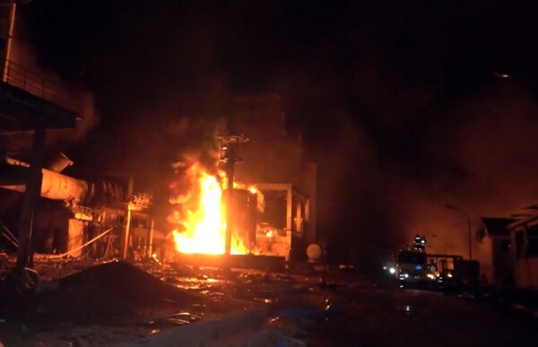 Israel Retaliates with Attack on Yemen's Al Hudeida