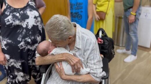 Альма Авраам выписана из больницы после нахождения в заложниках в Газе