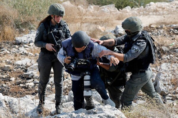 Israeli Forces Storm West Bank Towns