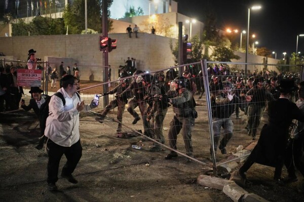 Thousands of Ultra-Orthodox Jews Protest in Jerusalem Against Military Conscription