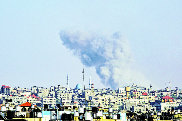 Американские корабли застряли у берегов Газы, испанский министр осудил действия Израиля