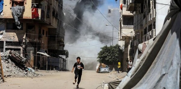 Israeli Attacks in Gaza: 22 Dead, Hamas Calls for Intervention