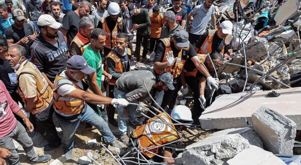 Бурная борьба и гуманитарный кризис в Рафахе, южном Израиле