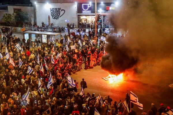 Израильское правительство сталкивается с жесткой критикой